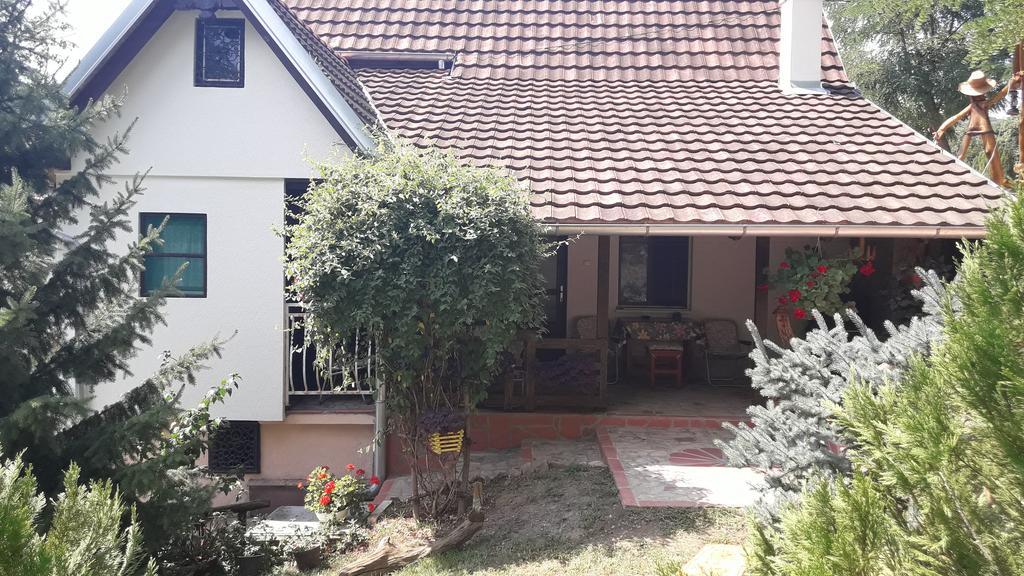 Skriveni Raj Apartment Връдник Стая снимка