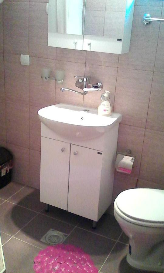 Skriveni Raj Apartment Връдник Екстериор снимка