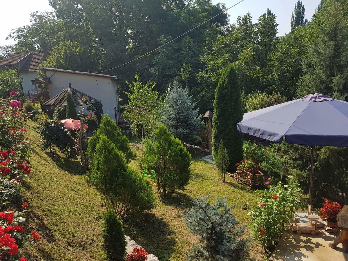 Skriveni Raj Apartment Връдник Стая снимка