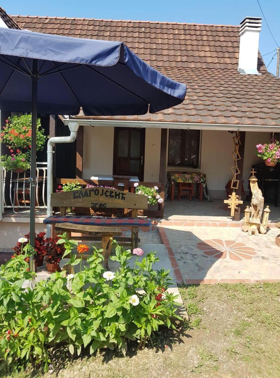 Skriveni Raj Apartment Връдник Стая снимка